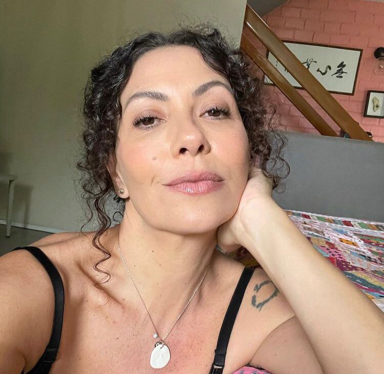 Esposa de Emílio Dantas, Fabiula Nascimento faz posa após novo trabalho
