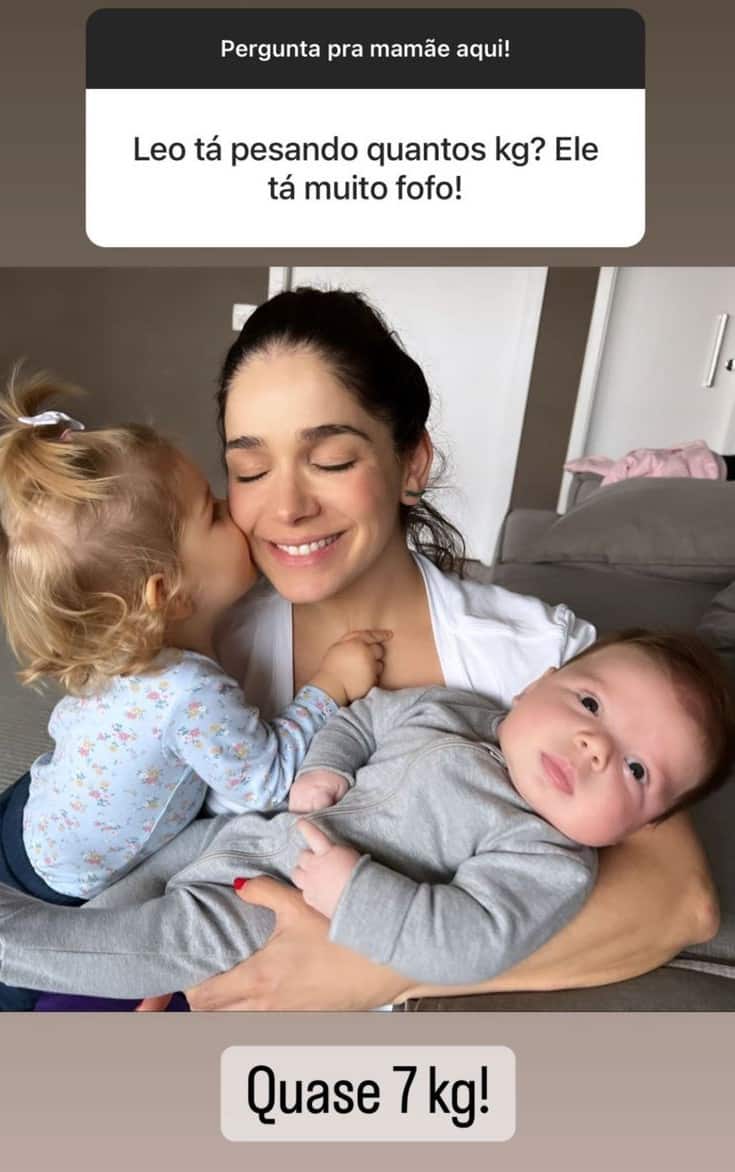 Sabrina Petraglia posa com bebê e fala sobre o crescimento dele