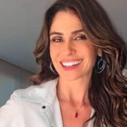 Giovanna Antonelli compartilha belo registro com as filhas gêmeas e encanta os fãs