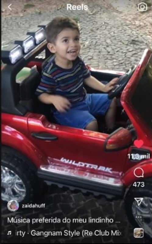 O pequeno Léo, bebê de Marília Mendonça e Murilo Huff, acelerando com sua caminhonete