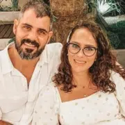 Juliano Cazarré e Leticia contam como está a bebê do casal