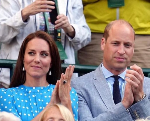 Kate Middleton e William levam princesa Charlotte em evento esportivo
