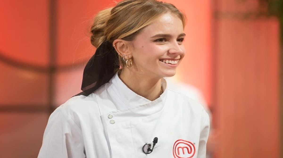Isa Scherer, vencedora do MasterChef Brasil, mostra clique lindíssimo de seus bebês gêmeos no colo do pai