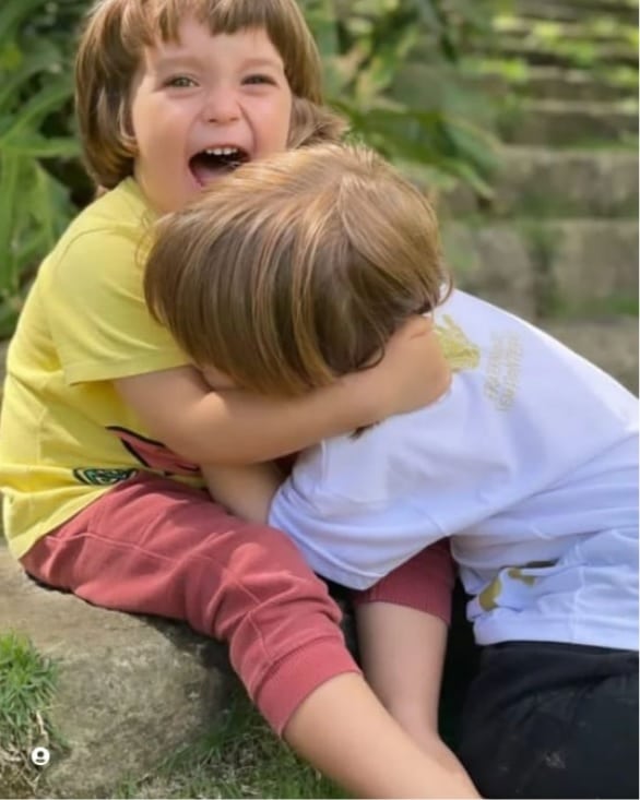 Filhos De Paulo Gustavo Surgem Se Abra Ando Em Foto Rara