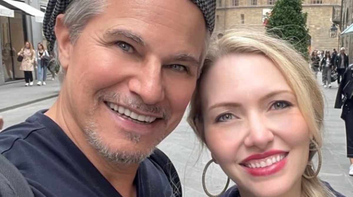 Edson Celulari e Karin Roepke fazem linda festa para a bebê, na Itália