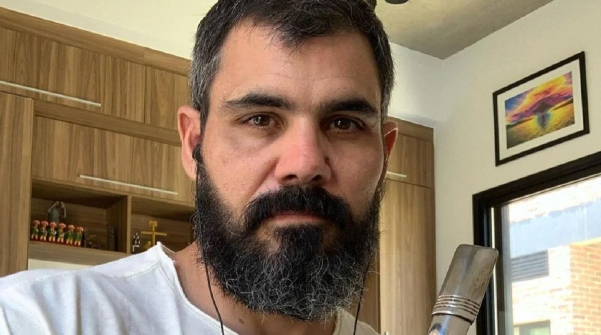 Juliano Cazarré mostra sua bebê e fala que ela fará uma traqueostomia