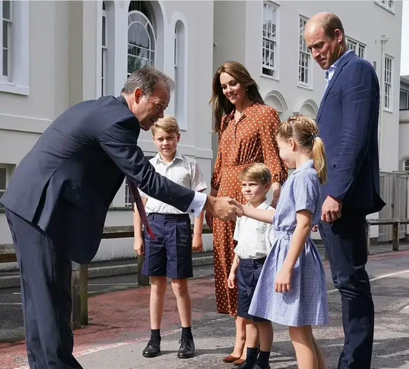 Kate Middleton e príncipe William com os seus filhos