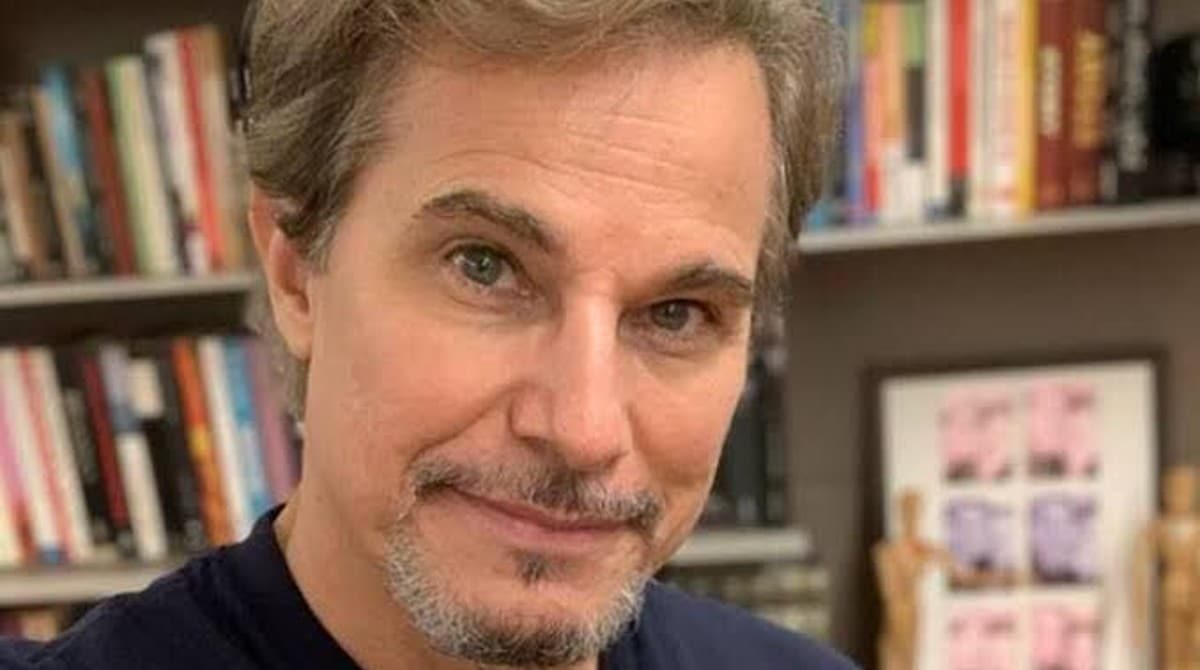 Edson Celulari mostra os filhos, mais velho e mais novo, juntos, na Europa