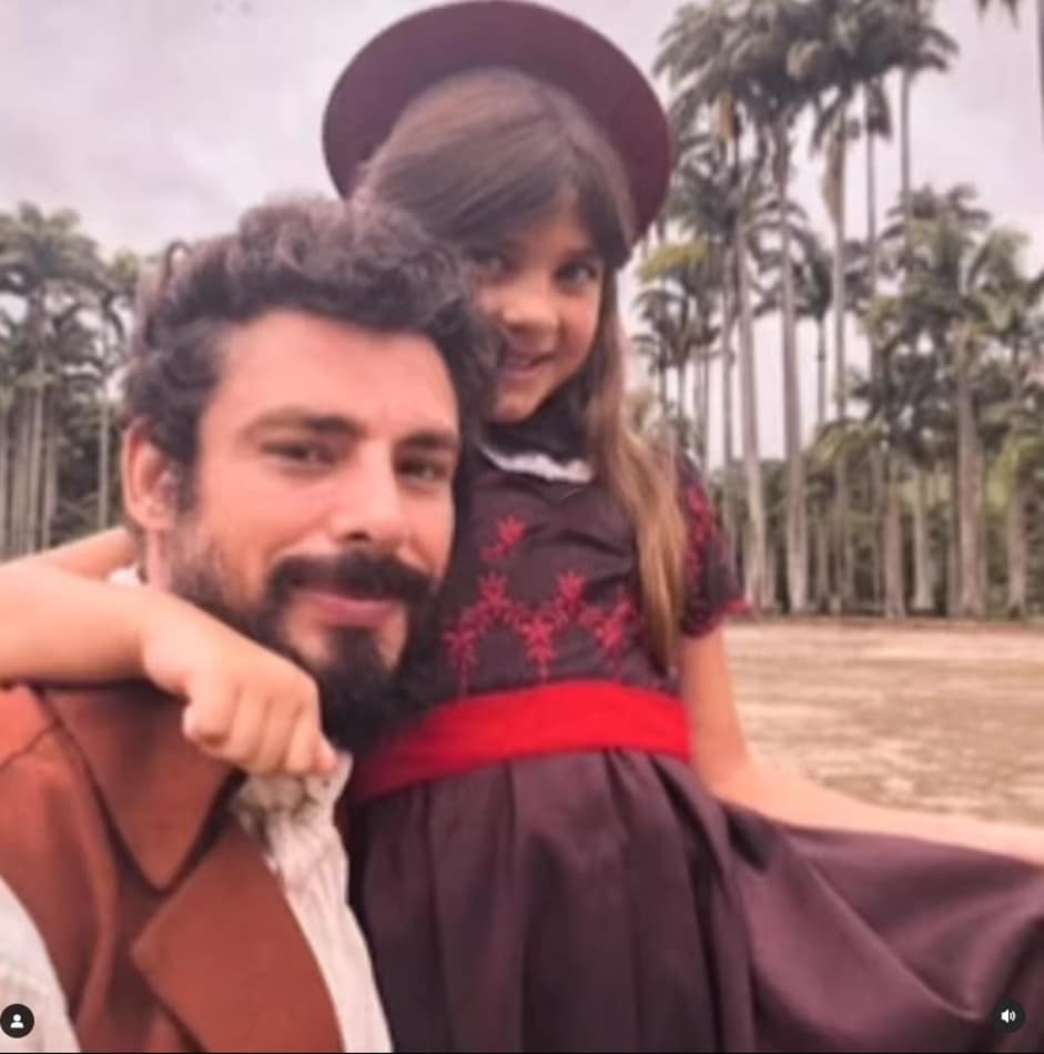Sofia, filha de Grazi Massafera e Cauã, fez uma ponta no filme "A Viagem de Pedro"