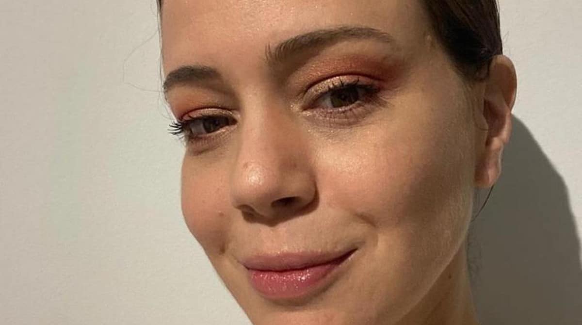 Leandra Leal surpreende ao mostrar a filha aprendendo a lutar