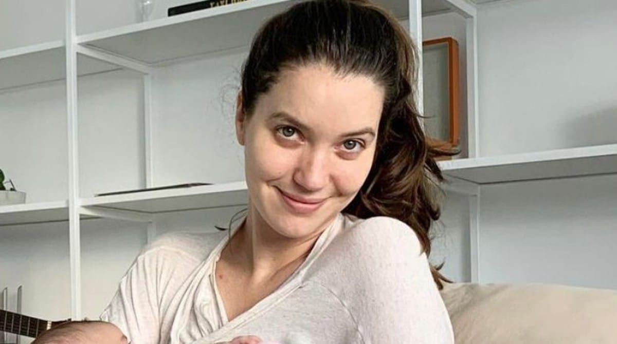 Nathalia Dill mostra bebê recém-nascida e surpreende
