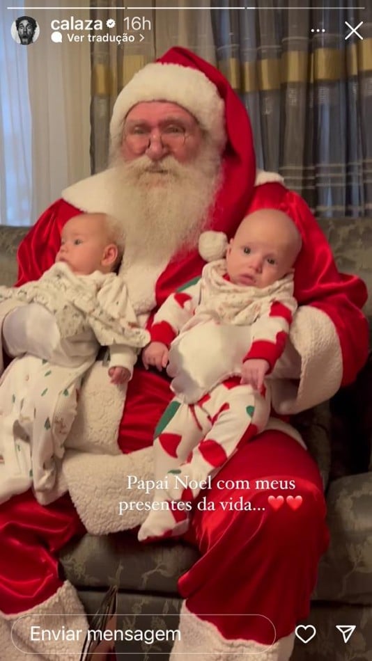Mel e Bento, bebês de Isa Scherer e Rodrigo Calazans, com o Papai Noel
