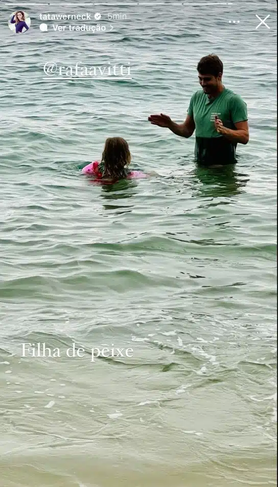 Tatá Werneck mostra Rafael Vitti brincando na praia com a filha 