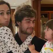 Rafael Vitti exibe a primeira viagem de avião da filha com Tatá Werneck
