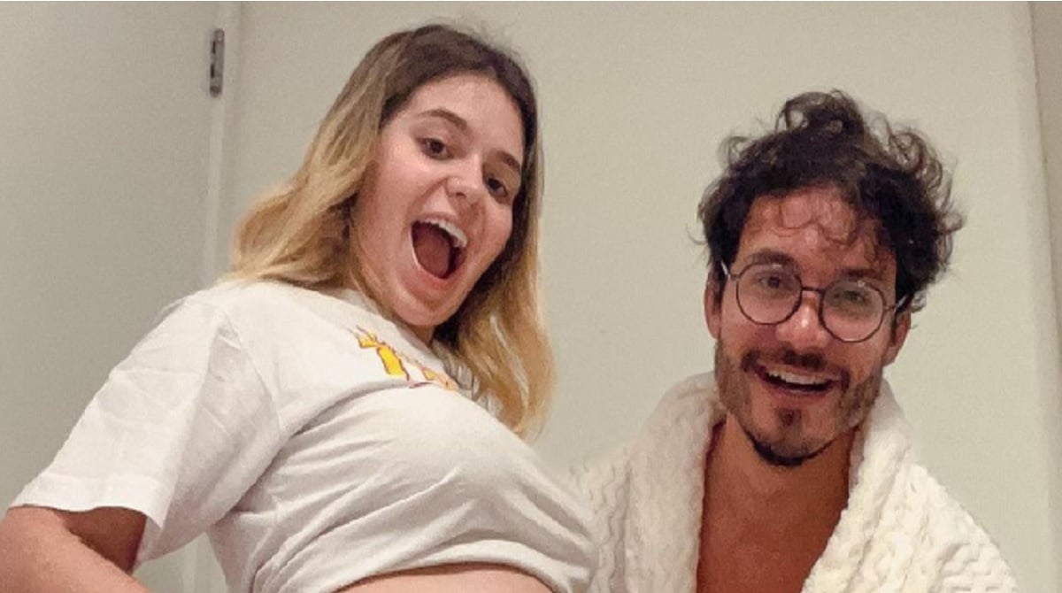 Viih Tube e Eliezer do BBB exibem o rostinho da filha e encantam