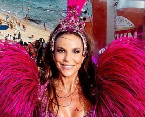 Ivete Sangalo mostra as filhas prontas para o Carnaval