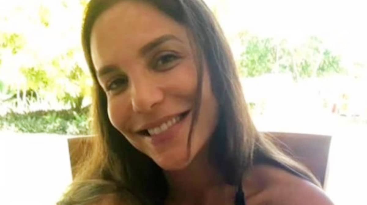 Ivete Sangalo Mostra Suas Beb S G Meas Roupinhas Iguais