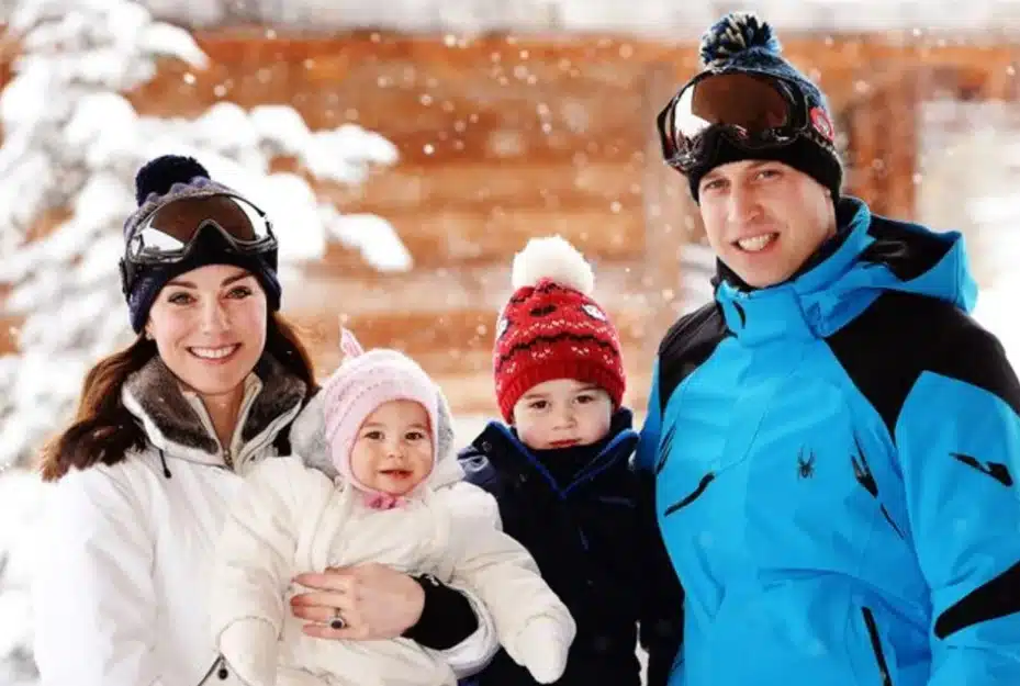 Kate Middleton e o príncipe William com os filhos ainda pequenos
