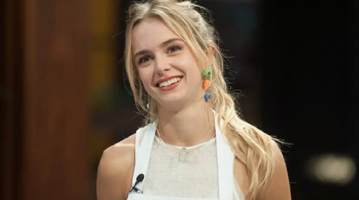 Isa Scherer mostra seus bebês fantasiados de coelhinhos