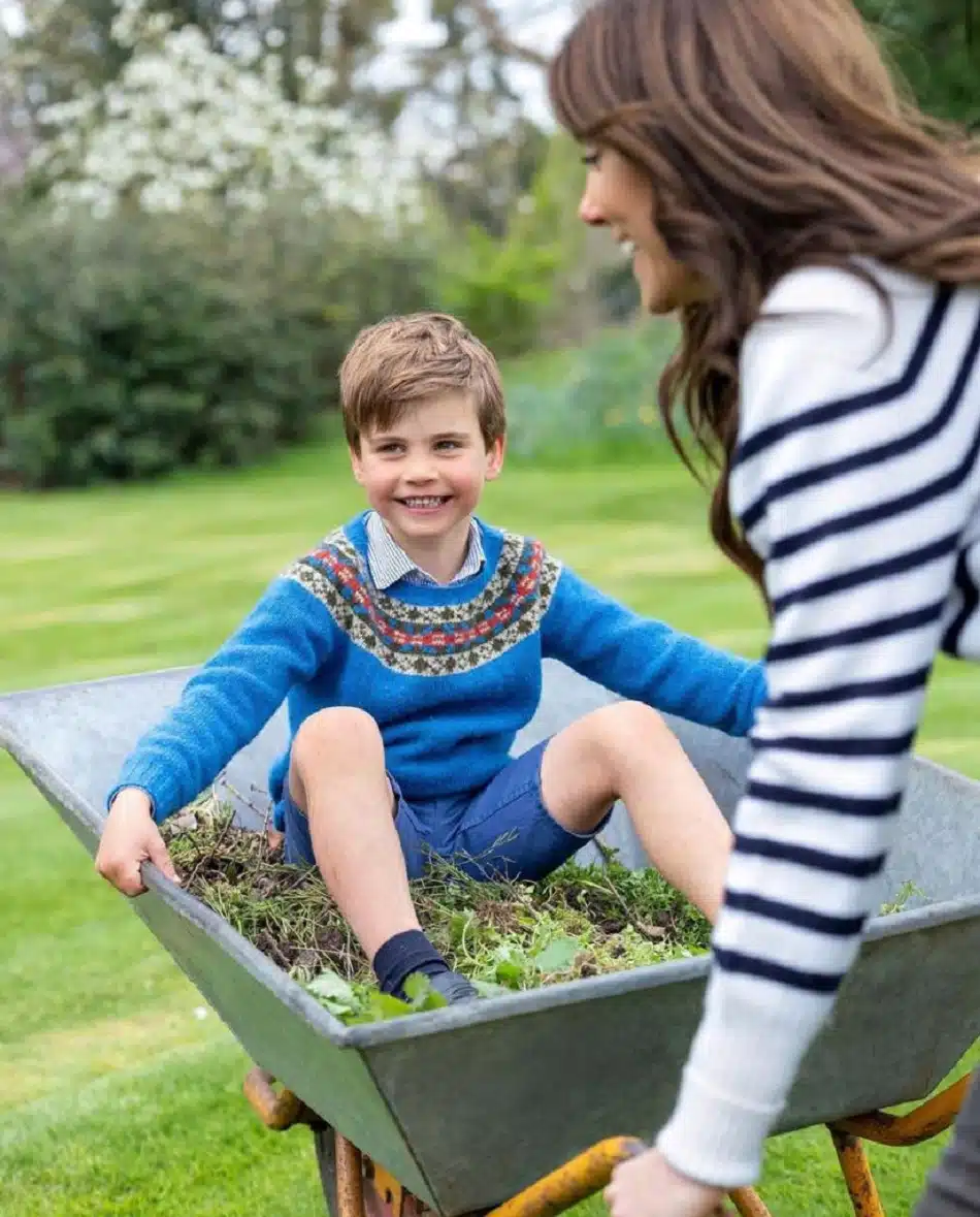 O príncipe Louis, filho mais novo de Kate Middleton e William, completa hoje 5 anos 