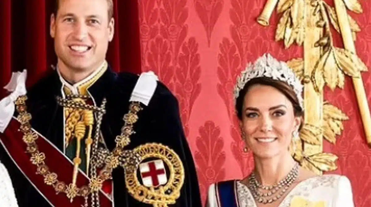 Princesa Kate Middleton mostrou os filhos e o vestido que usou na coroação