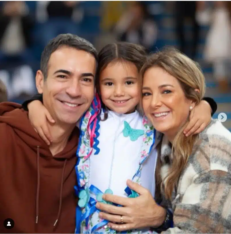Ticiane Pinheiro e César Tralli surgem com sua filha na festa junina da escola dela e impressiona