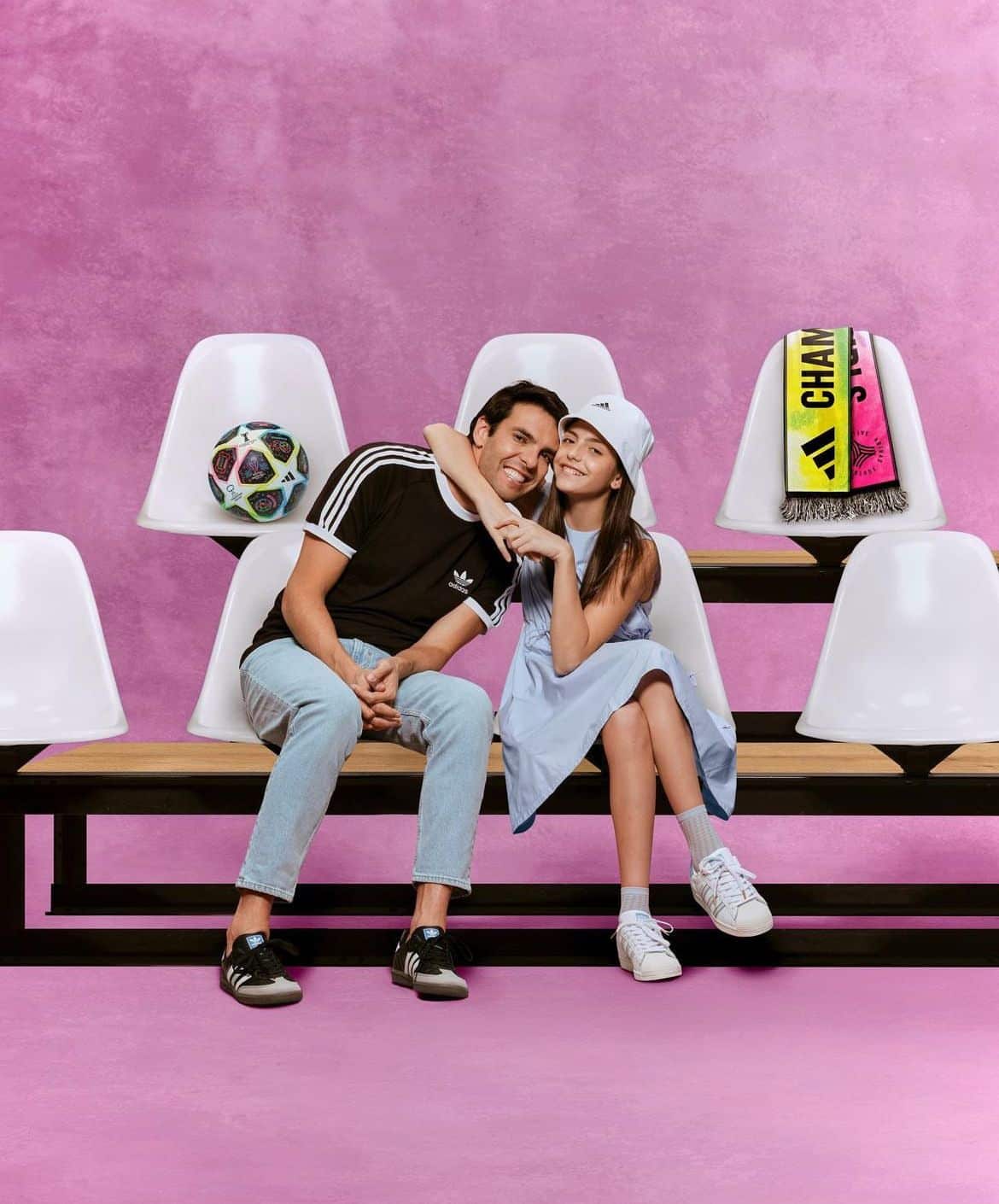 Kaká e a filha Isabella posam juntos em campanha de marca esportiva