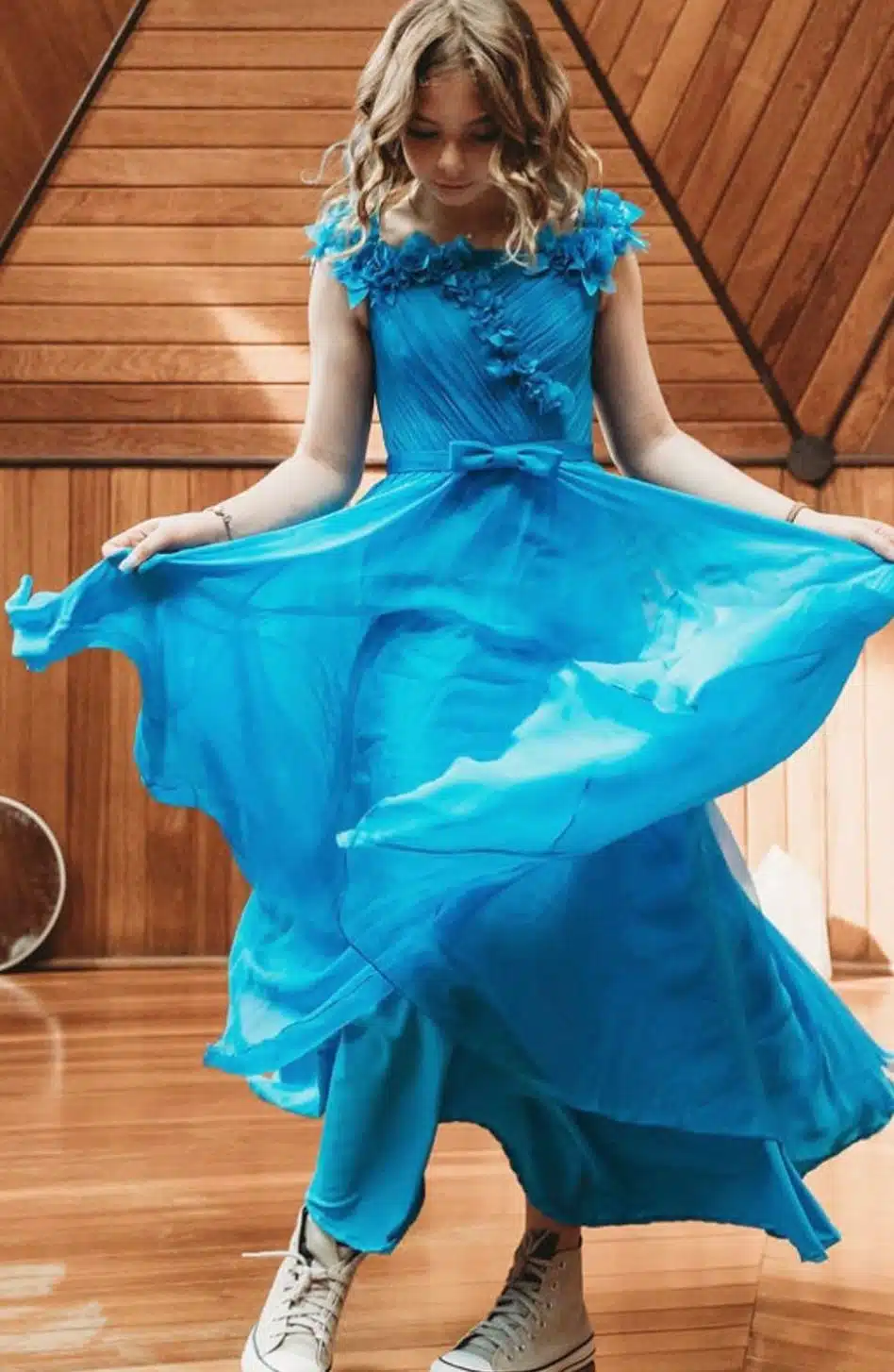 Sheila Mello mostra sua filha pronta para o casamento de Fernando Scherer e emociona