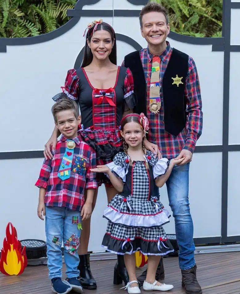 A família de Thaís Fersoza e Michel Teló pronta para festa junina na mansão da família 