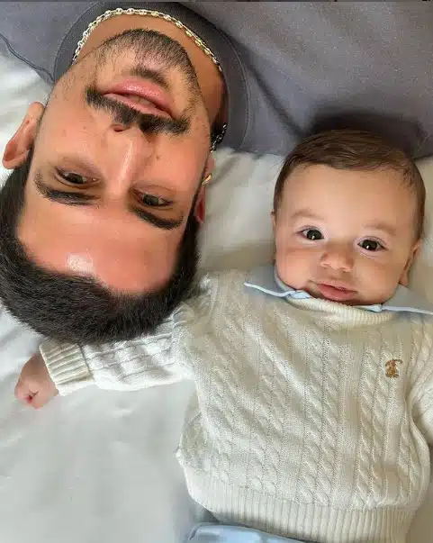 O influencer Enzo Celulari com o bebê de Claudia Raia em um lindo clique
