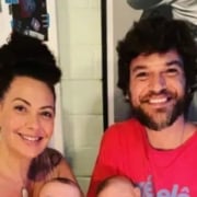 Fabiula e Emílio Dantas mostram os filhos prontos para escolinha