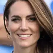 Kate Middleton surgiu com os filhos em homenagem