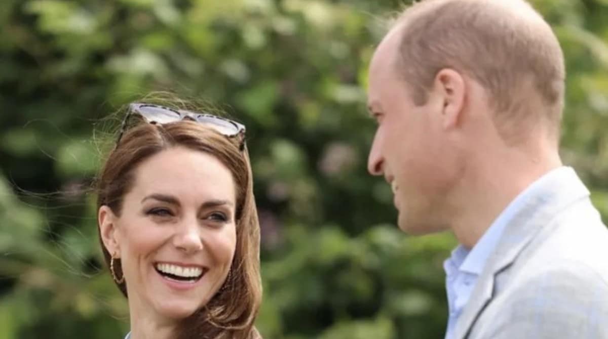 Kate Middleton e príncipe William assistem Wimbledon com os filhos