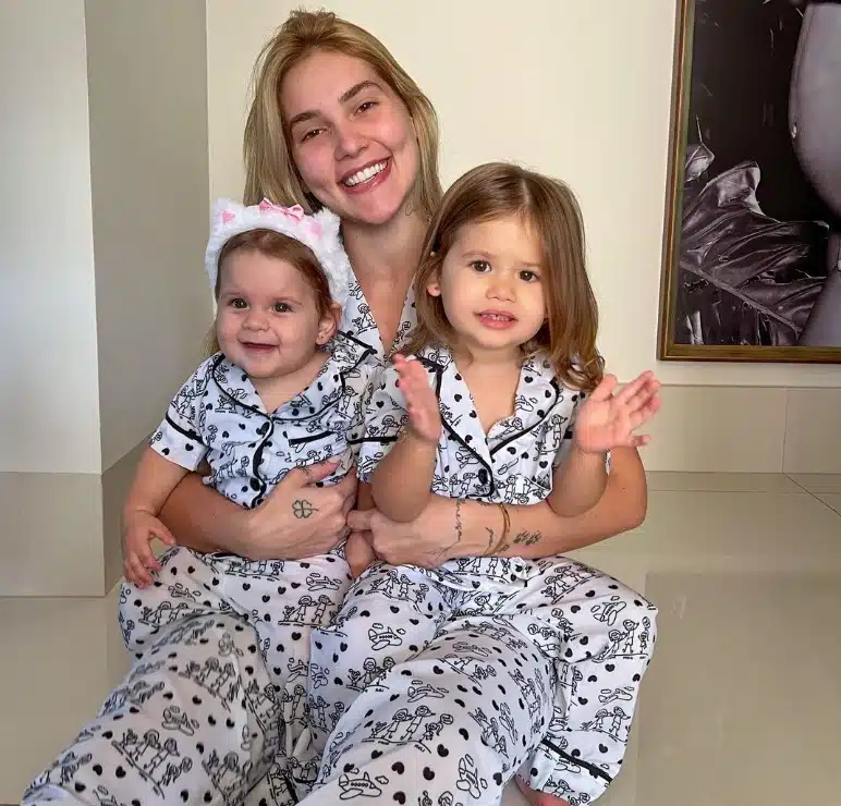 Virgínia Fonseca com suas filhas