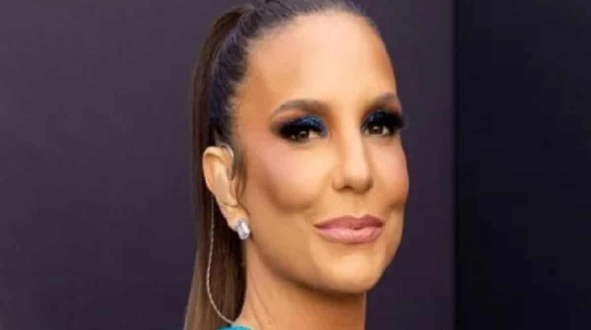 Ivete Sangalo exibe suas filhas gêmeas se divertindo de férias no EUA