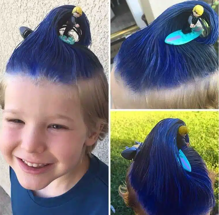 O cabelo do menino pode virar uma onda onde o bonequinho vai surfar