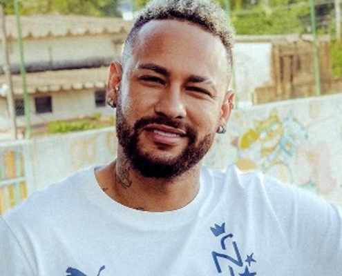 Neymar posou dormindo com os filhos e encantou