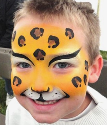 Seu filho também pode ganhar uma pintura de rosto de leopardo