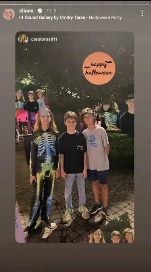 Filho de Eliana surge com amigos em festa de Halloween e surpreende 