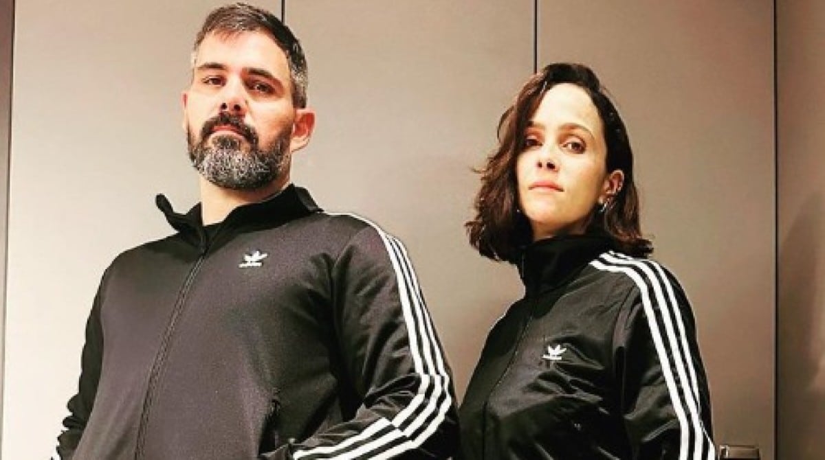 Letícia mostra sua bebê com Juliano Cazarré no parque pela 1ª vez