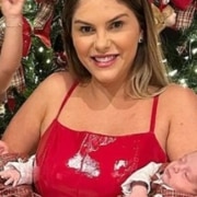 Bárbara Evans mostrou a barriga um mês depois dos gêmeos