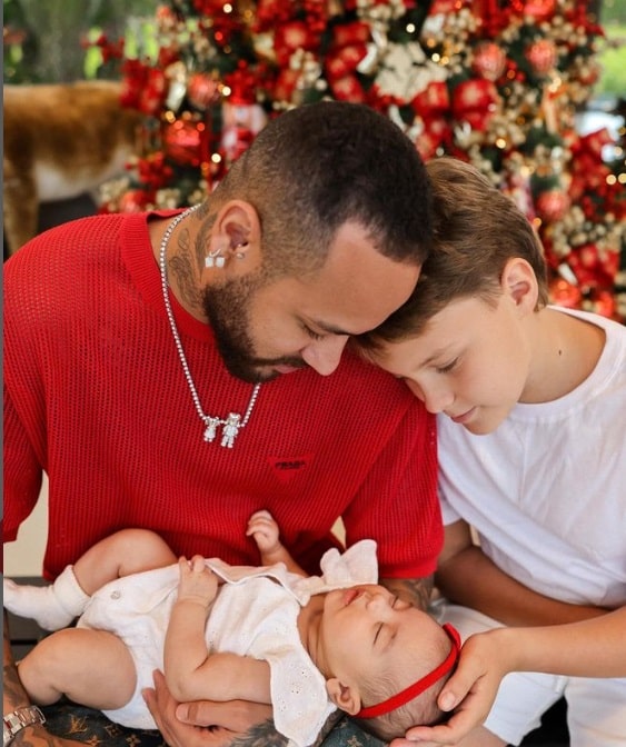 Bruna Biancardi e Neymar Jr passaram o Natal juntos com Mavie e Davi Lucca