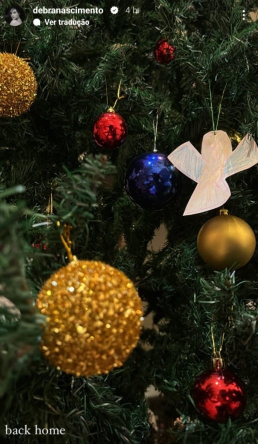 Débora Nascimento encanta ao mostrar a decoração de sua árvore de Natal e surpreende