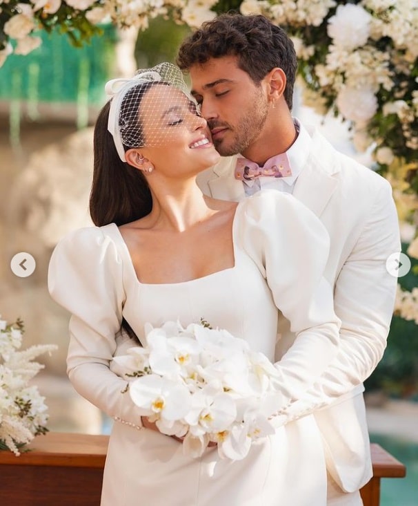 Larissa Manoela em seu casamento com André Luiz