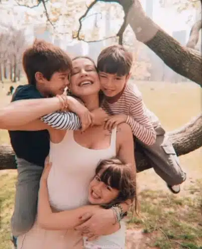 Luana Piovani com os três filhos em viagem pelos Estados Unidos