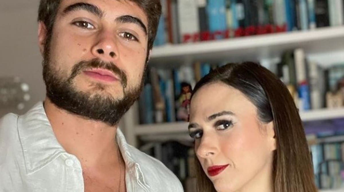 Tatá Werneck posou ao lado de Rafael Vitti e se declarou