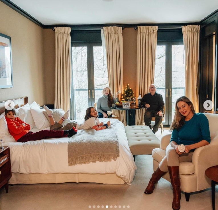 Luana Piovani em família no seu apartamento em Nova Iorque