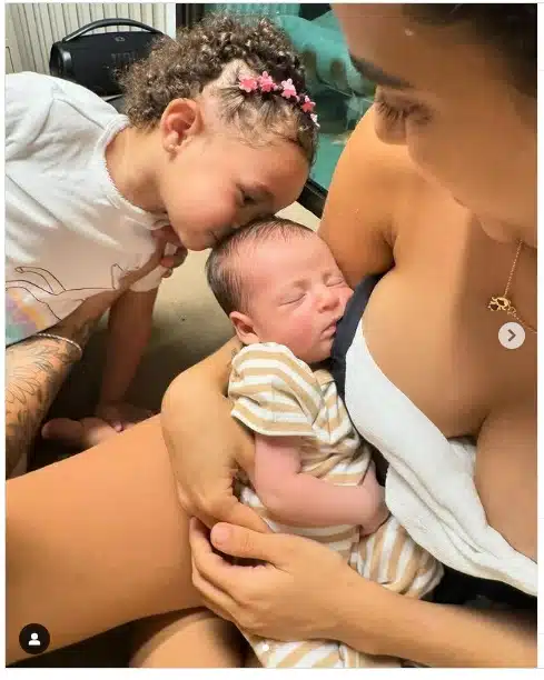 Filha de MC Loma surge com a bebê com Mirella Santos e encanta 