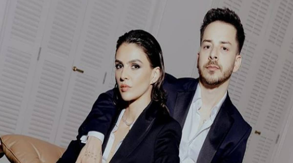 Monica posa com seu filho com Junior Lima se divertindo na rede e impressiona