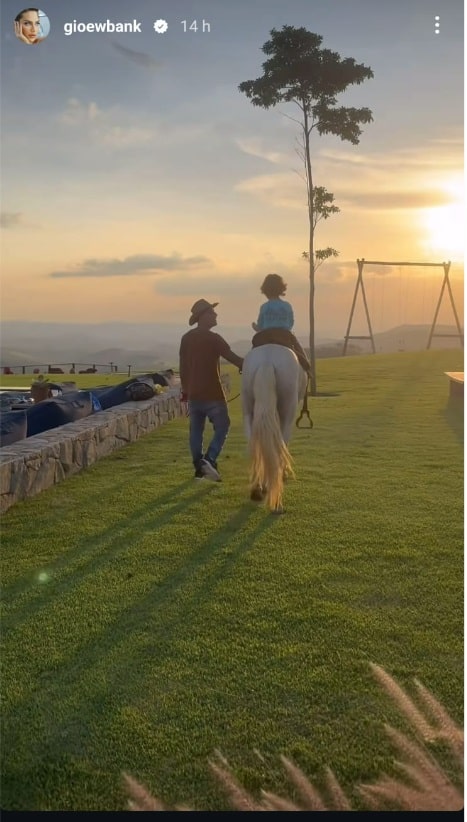 Giovanna Ewbank  encanta ao mostrar seu filho caçula andando a cavalo junto a Bruno Gagliasso